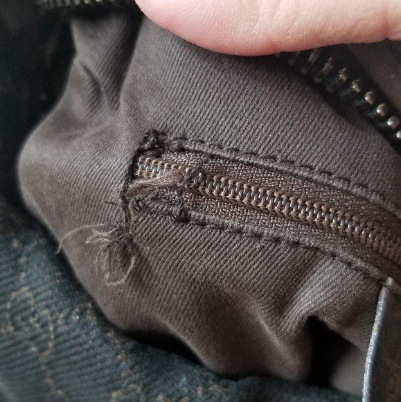 Gucci Small Hobo - Authentic - Picture 13 of 14